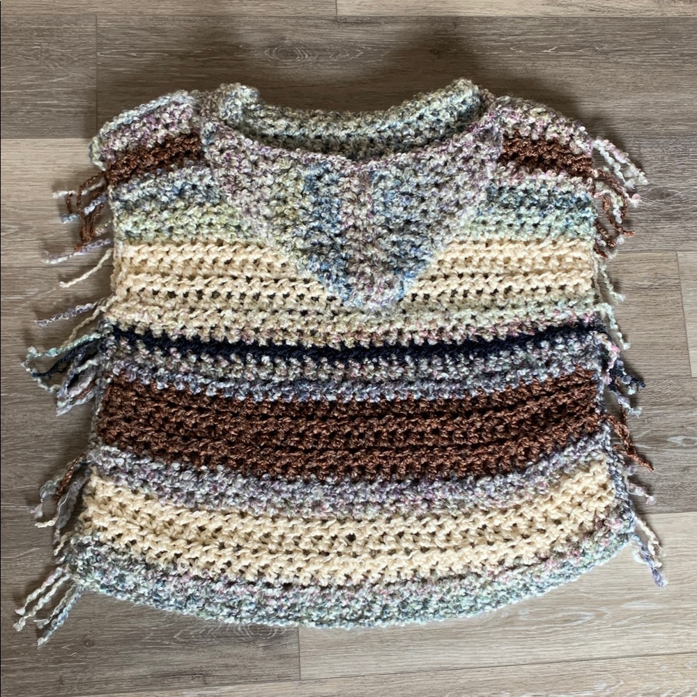 HAND CRAFTED One Size Cozy Pullover Sweater Poncho with Hoodie Crochet - Picture 6 of 6